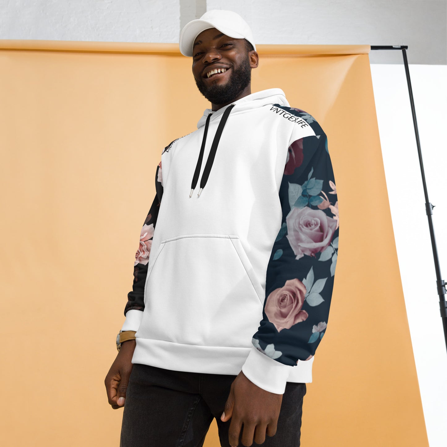 VNTGEXLIFE Roses Unisex Hoodie